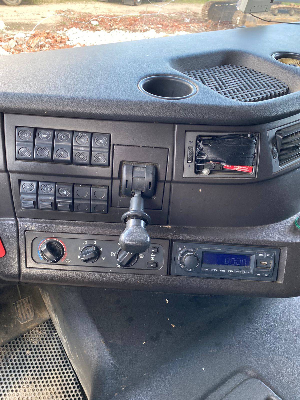 HONGYAN CQ3406HV39 Лот 000002206