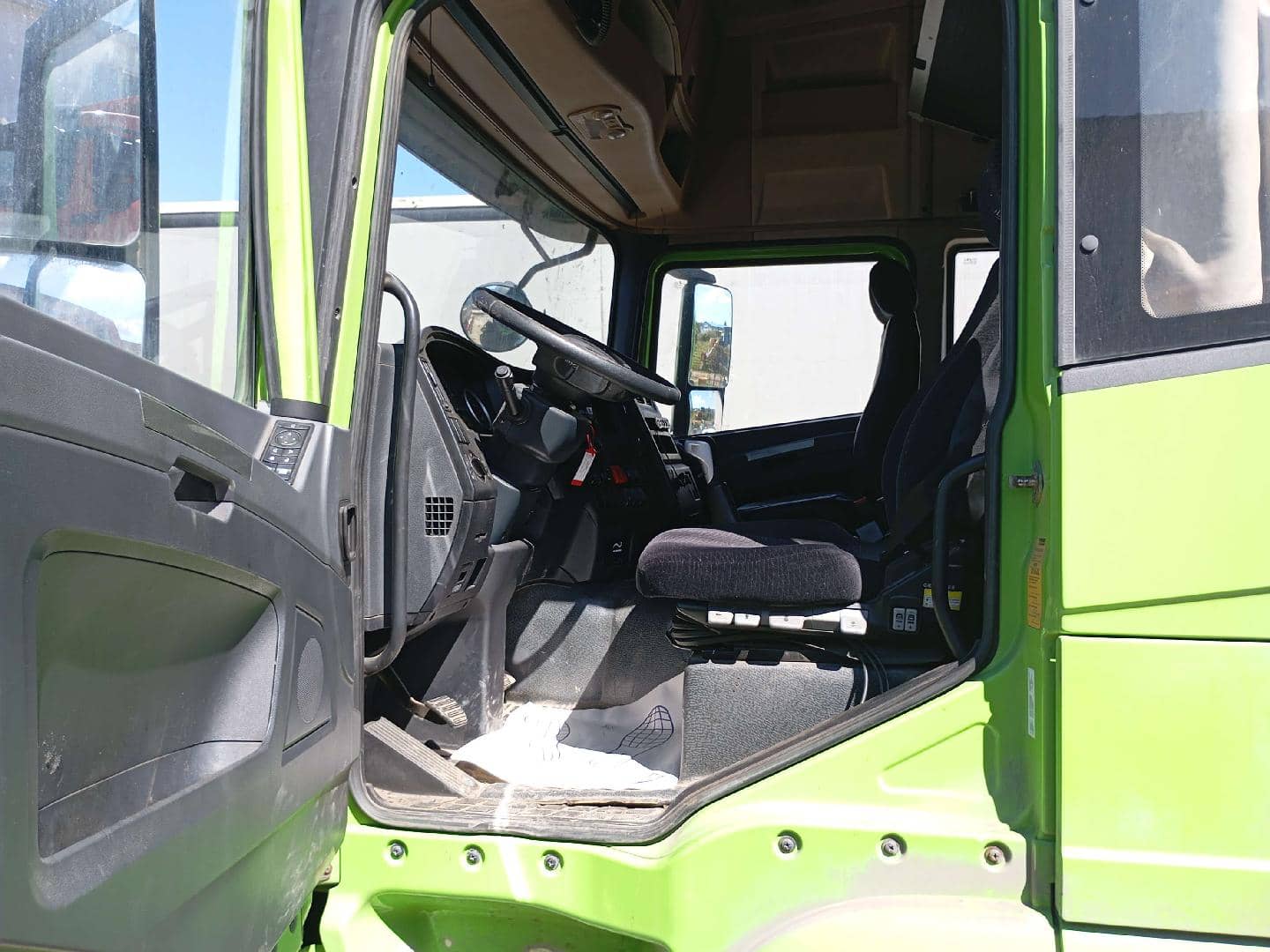 Shacman SX42584V324,  317 706 км, 2022 года в лизинг