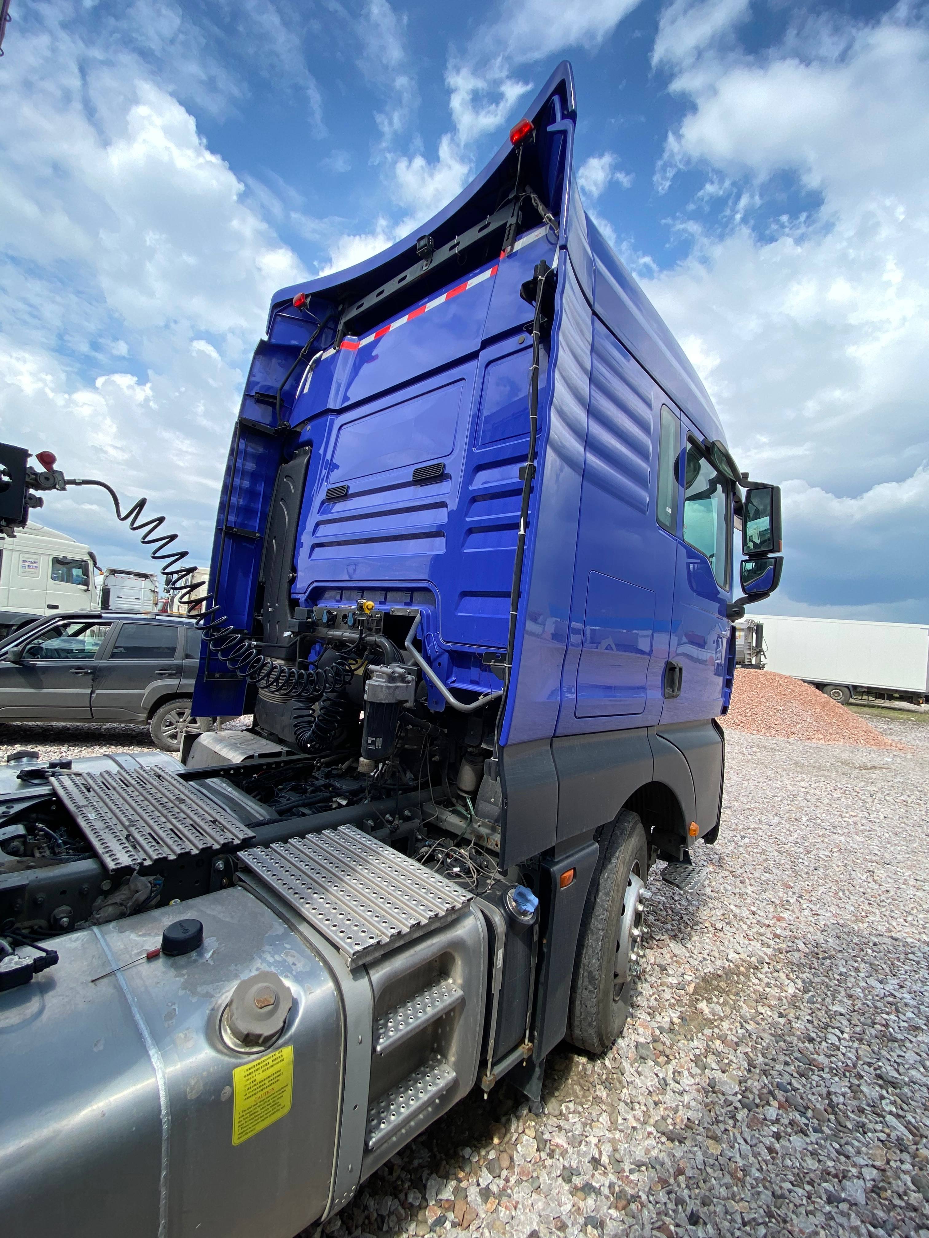 Sitrak С7Н 6×4 ZZ4256V364HE,  105 151 км, 2022 года в лизинг