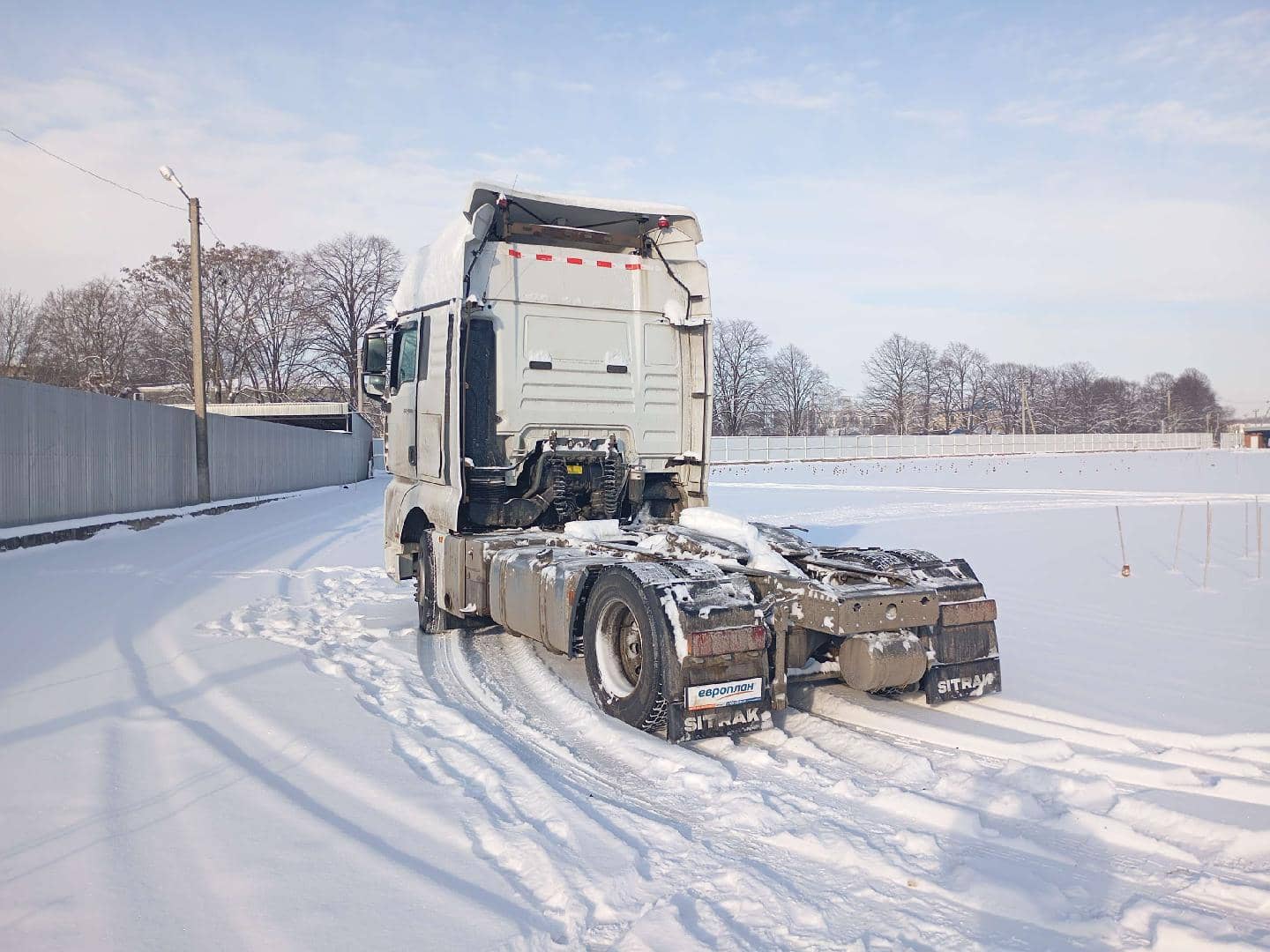 Sitrak C7H 4x2 ZZ4186V361HE,  609 753 км, 2022 года в лизинг