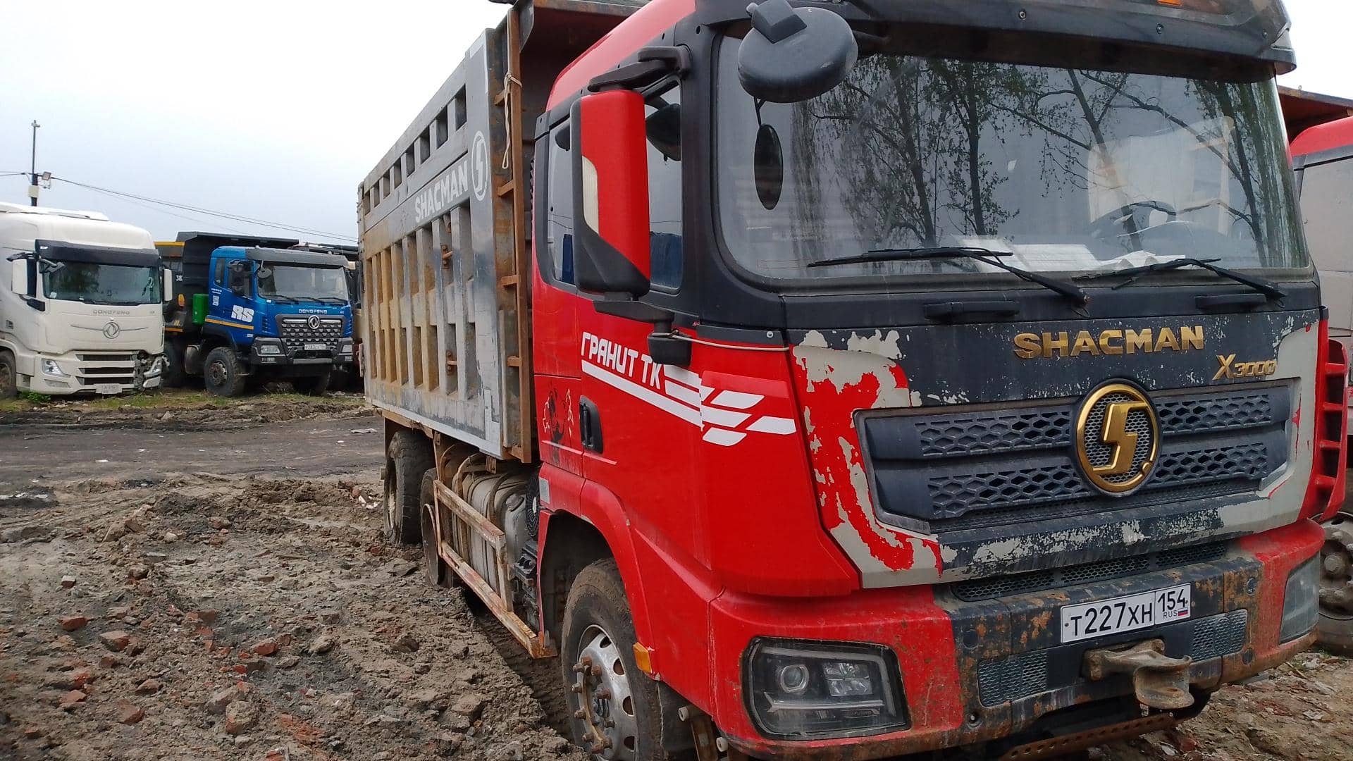 Shacman SX32586T384,  225 000 км, 2022 года
