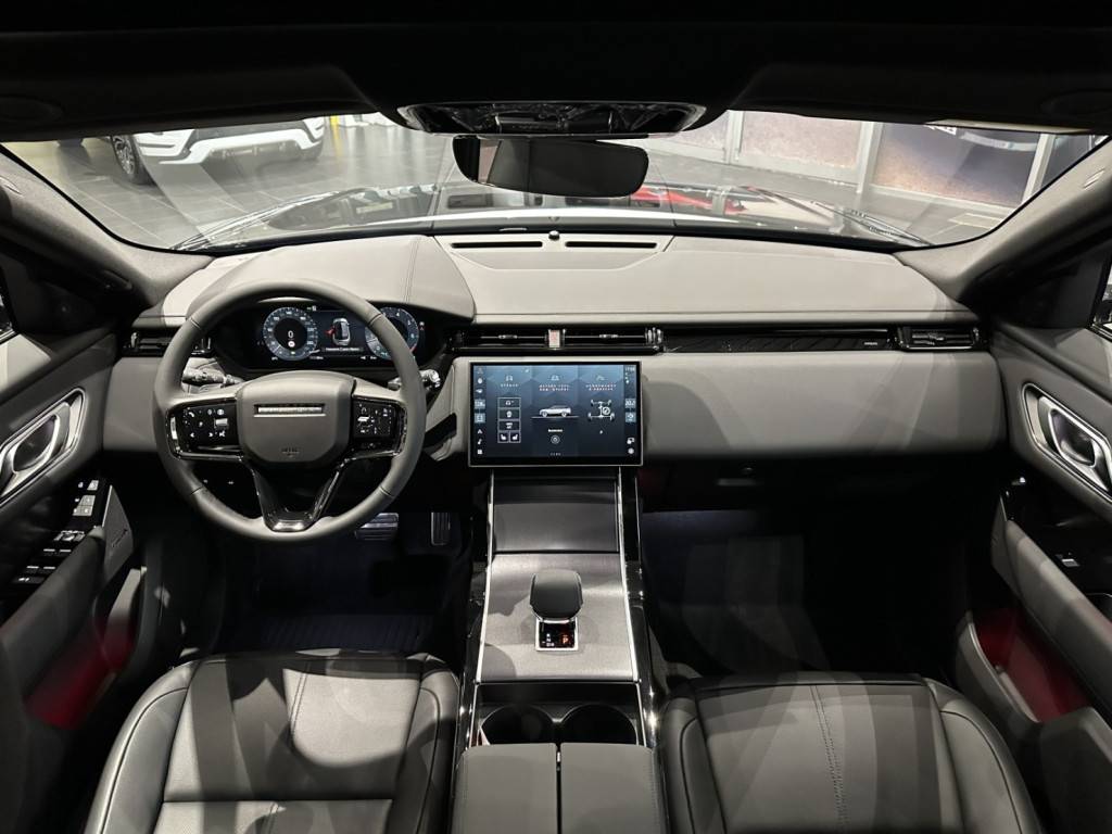 Land Rover Velar 2.0 250 Дайнэмик СЕ (Dynamic SE)