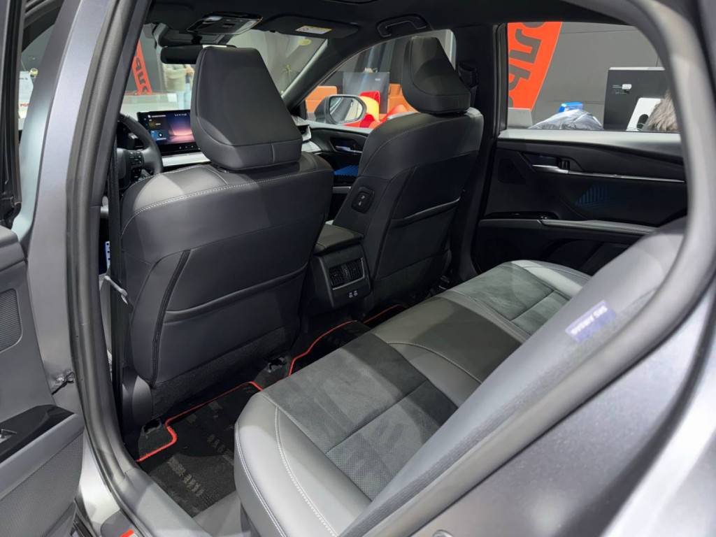 Toyota Camry 2.0S Sports Edition