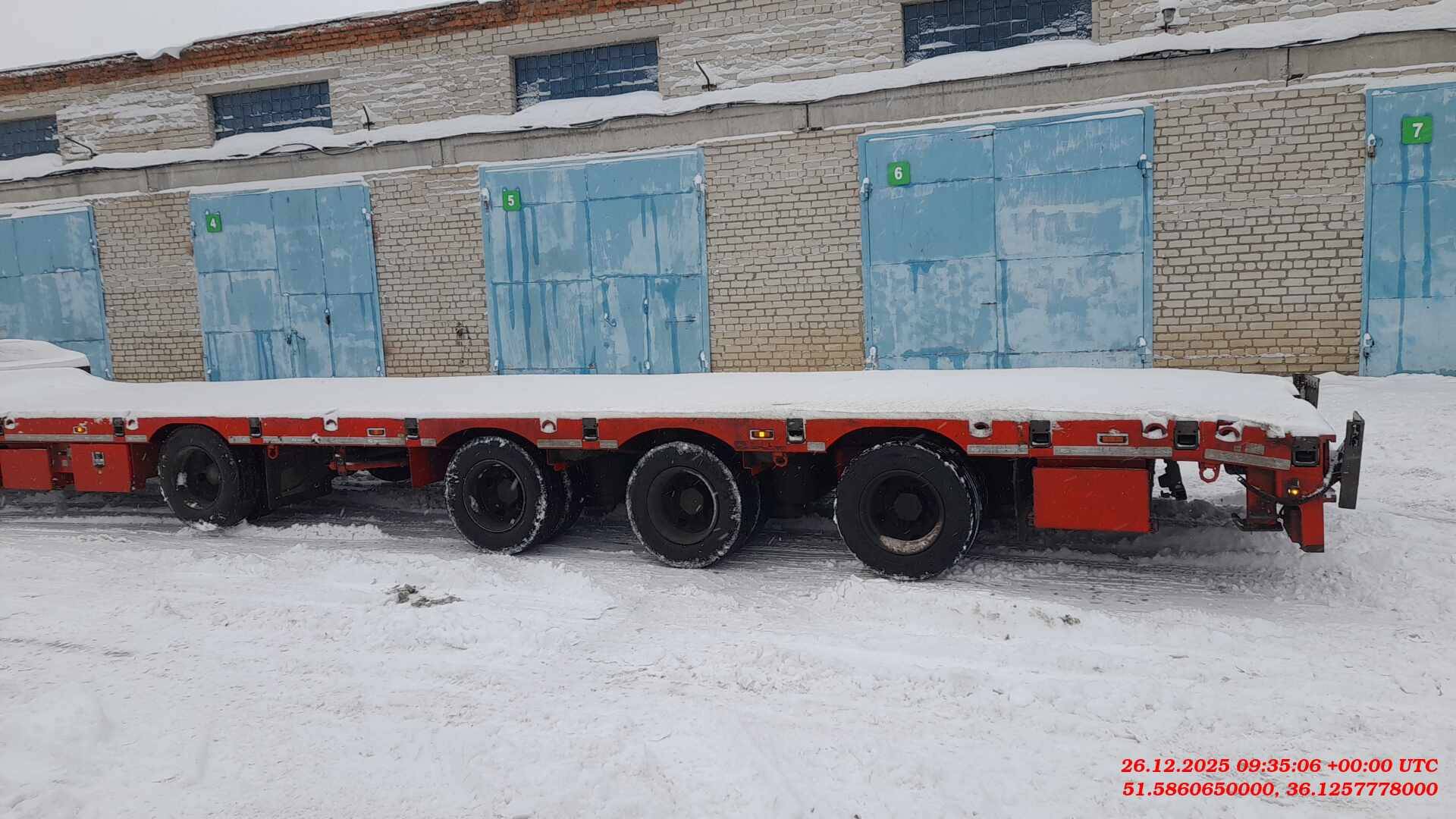 Тверьстроймаш Низкорамный полуприцеп 993941-AL48, 2023 года в лизинг