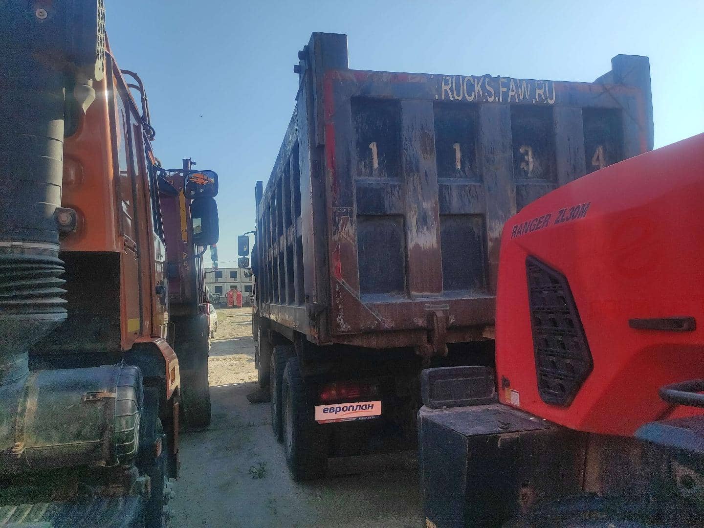 FAW CA3250P66K24L1TE5 6x6,  143 450 км, 2023 года в лизинг