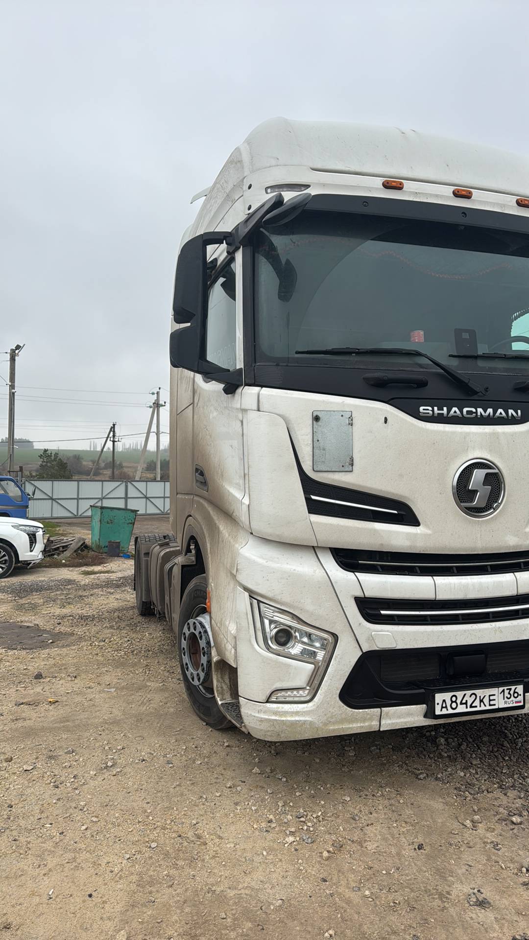 Shacman SX4188YY381,  317 149 км, 2023 года в лизинг