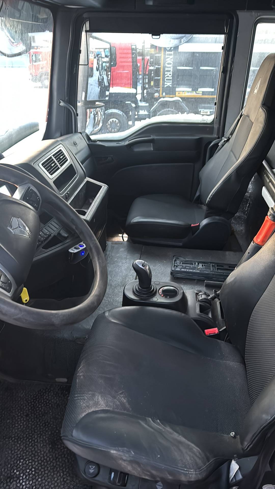 Sitrak ZZ3316V386ME,  104 889 км, 2022 года в лизинг