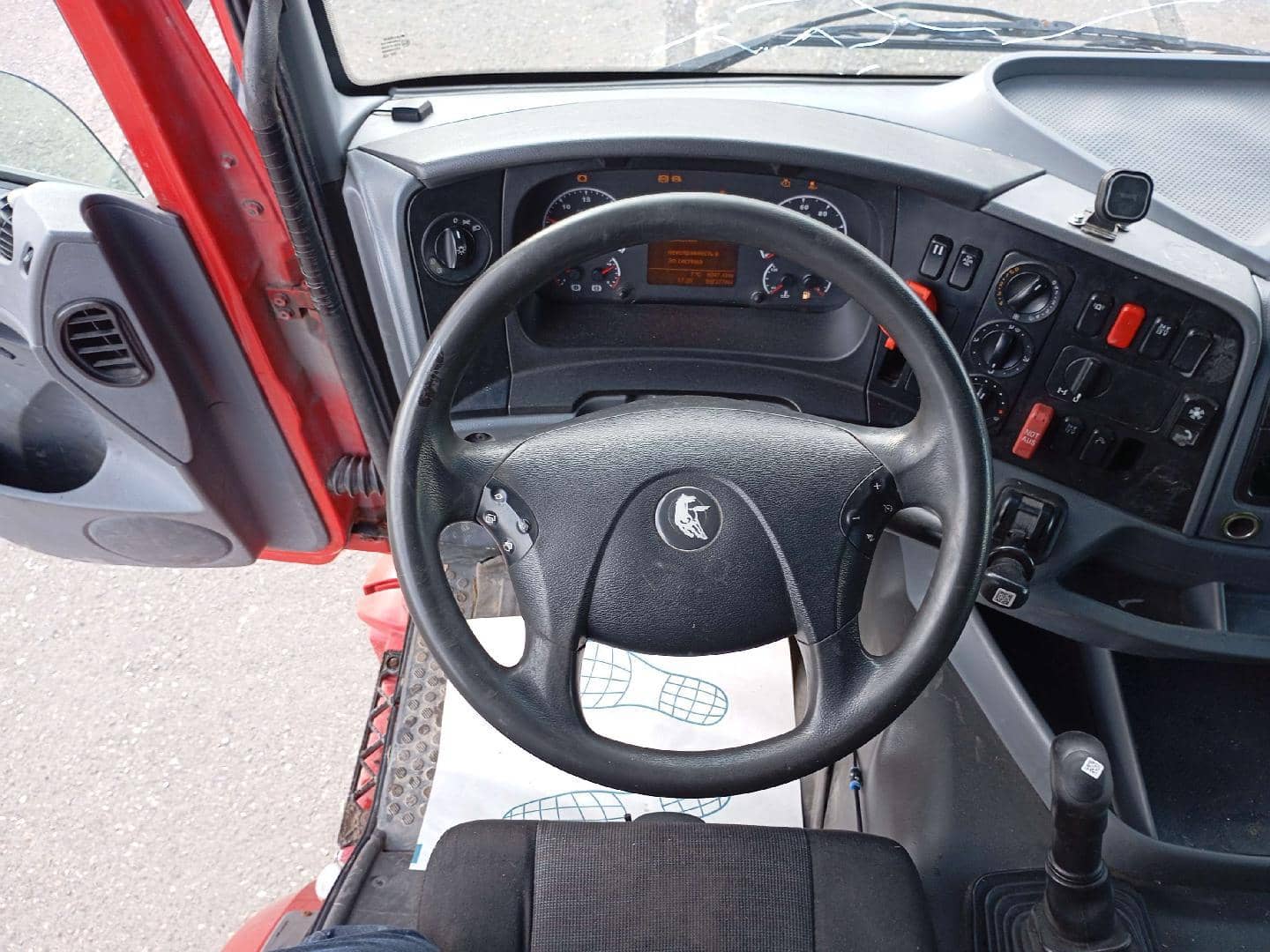 КАМАЗ 5490-S5 (M1840),  897 277 км, 2018 года в лизинг
