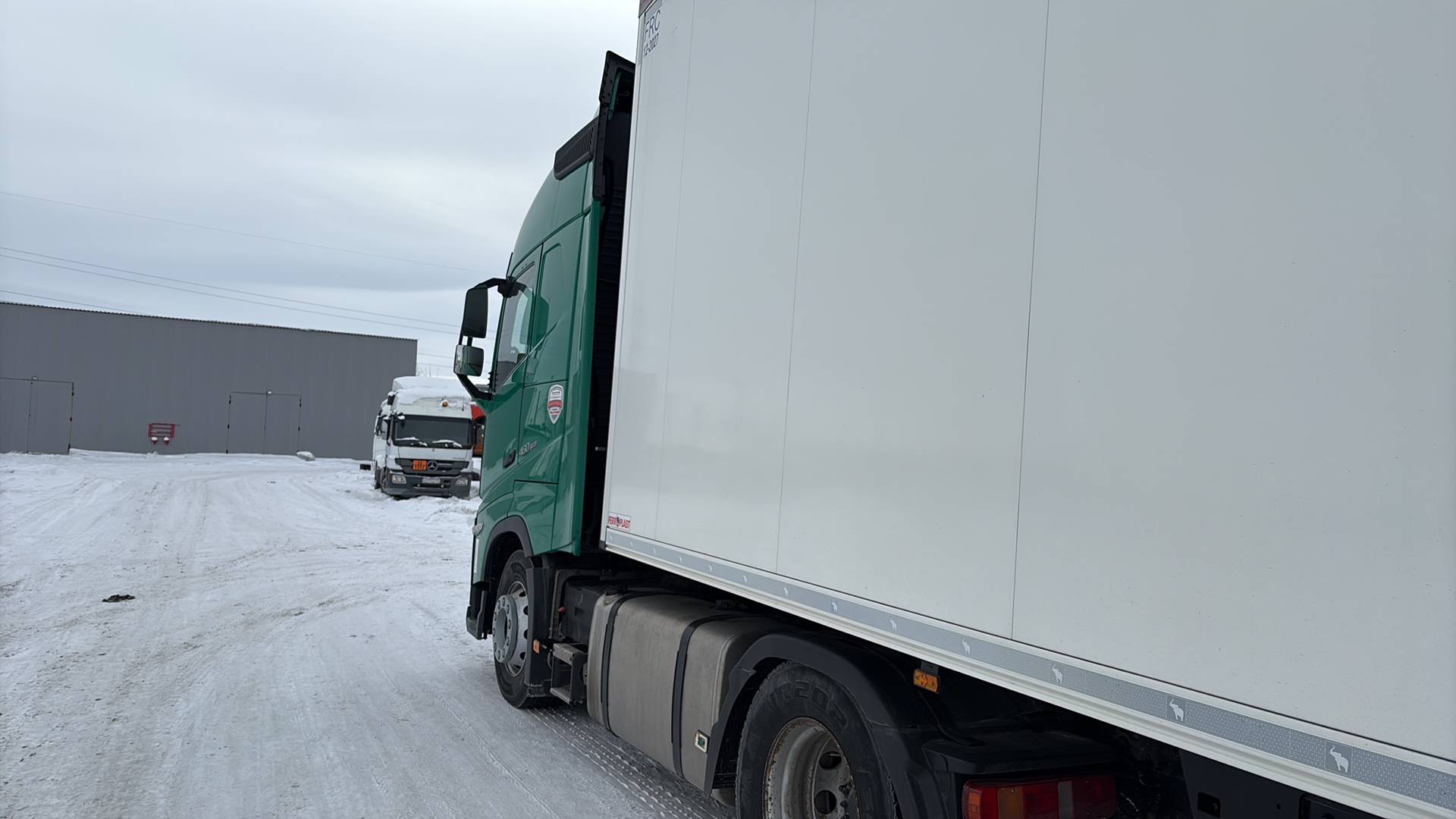 Volvo FH 460 4x2 (FH Globetrotter),  532 102 км, 2021 года в лизинг