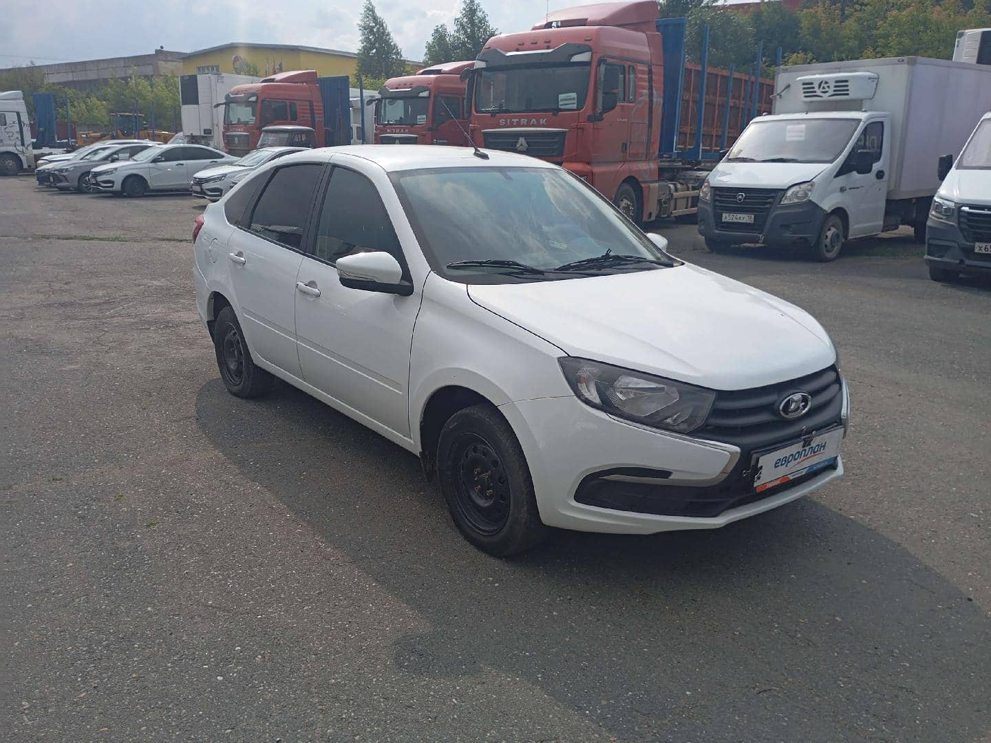 Lada Granta лифтбек,  125 166 км, 2024 года в лизинг