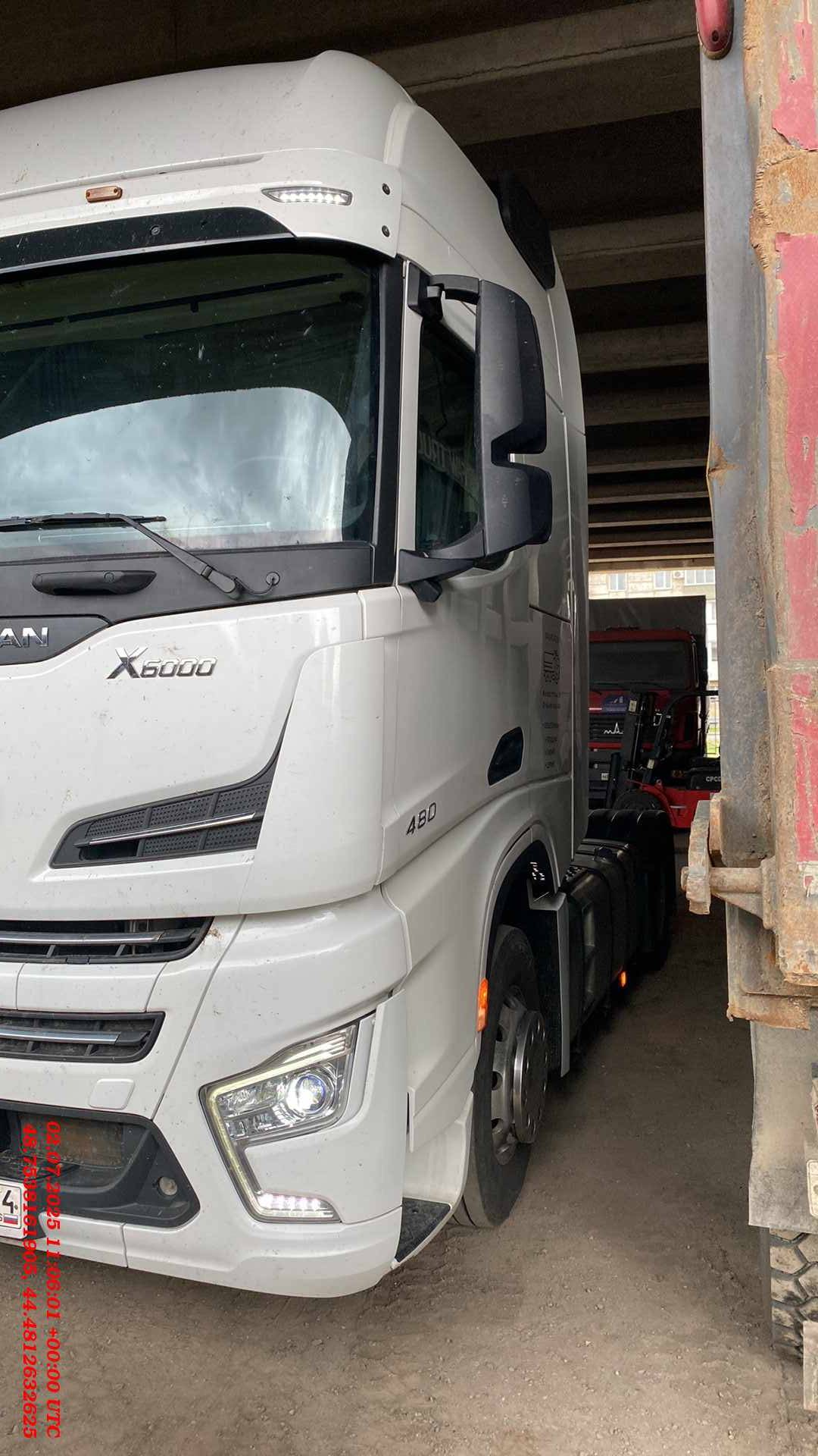 Shacman SX4188YY381,  137 516 км, 2024 года в лизинг