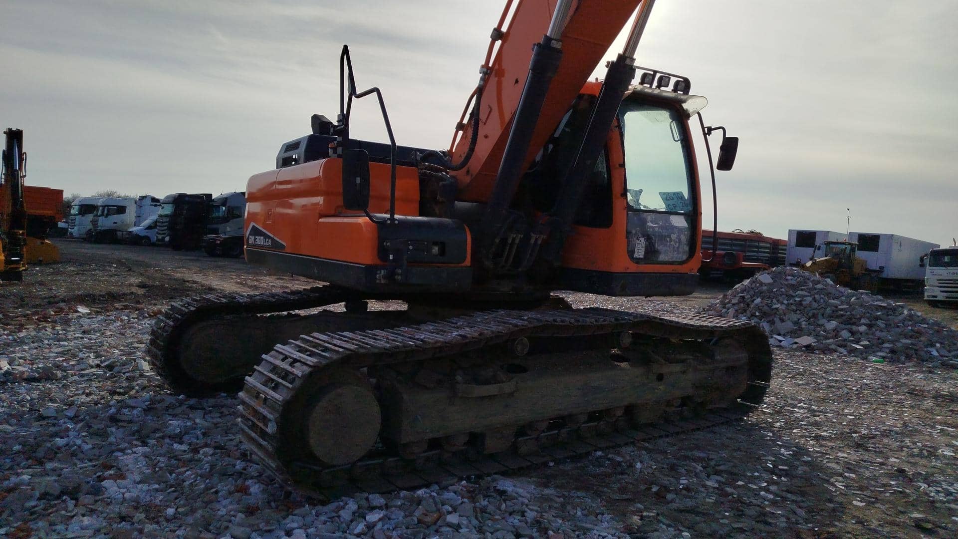 DOOSAN/DEVELON DX300LCA-7M,  2 867 км, 2023 года в лизинг