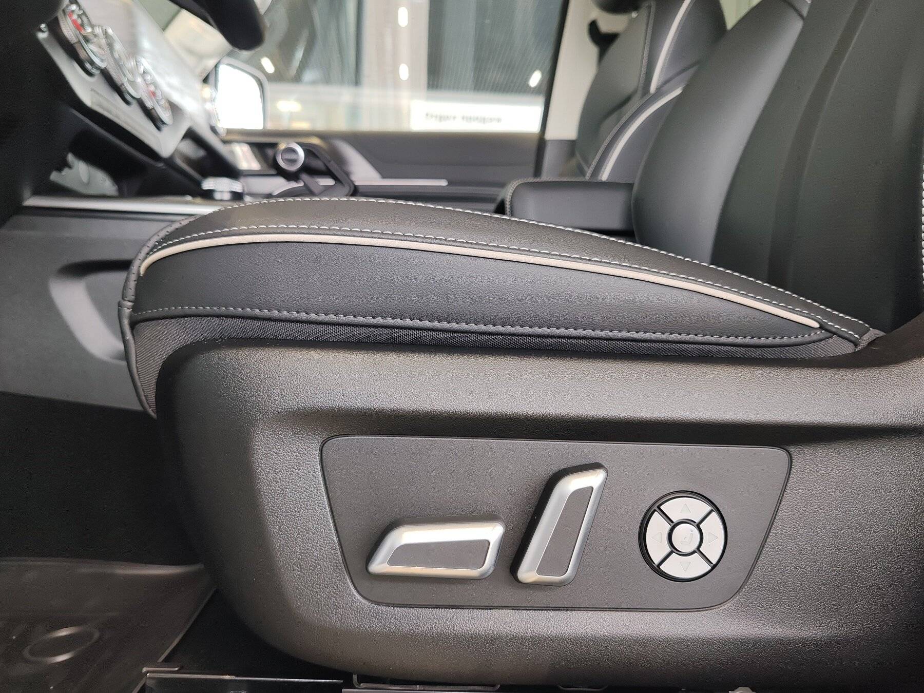 Tank 300 City Adventure 2.0 8AT 4WD