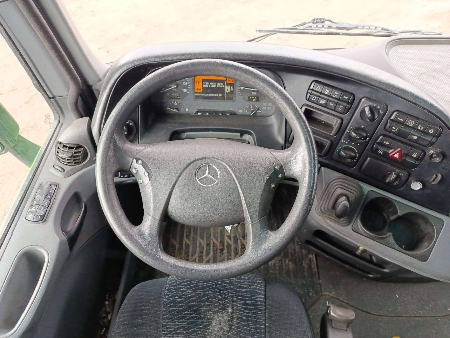 Mercedes-Benz Actros 3 1844 LS 4x2 (L),  1 200 000 км, 2017 года в лизинг