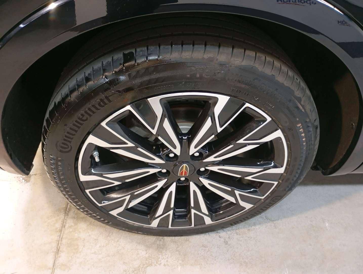 Hongqi HS5,  27 464 км, 2024 года в лизинг