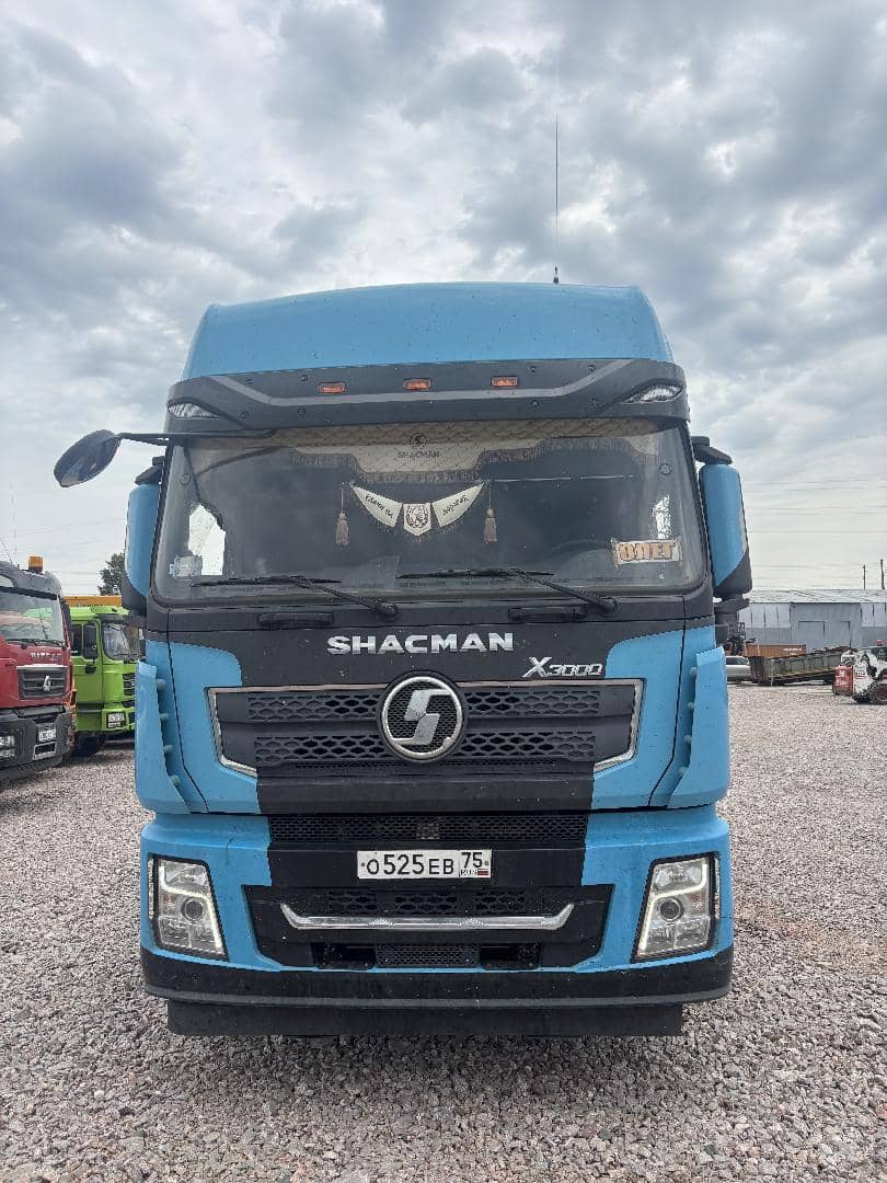 Shacman SX42584V324,  250 370 км, 2023 года в лизинг