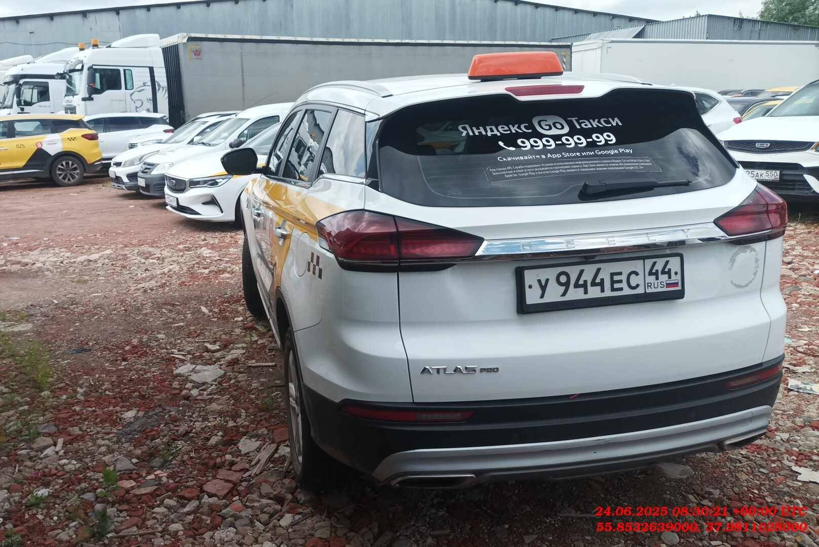 Geely Atlas Pro,  141 292 км, 2023 года в лизинг