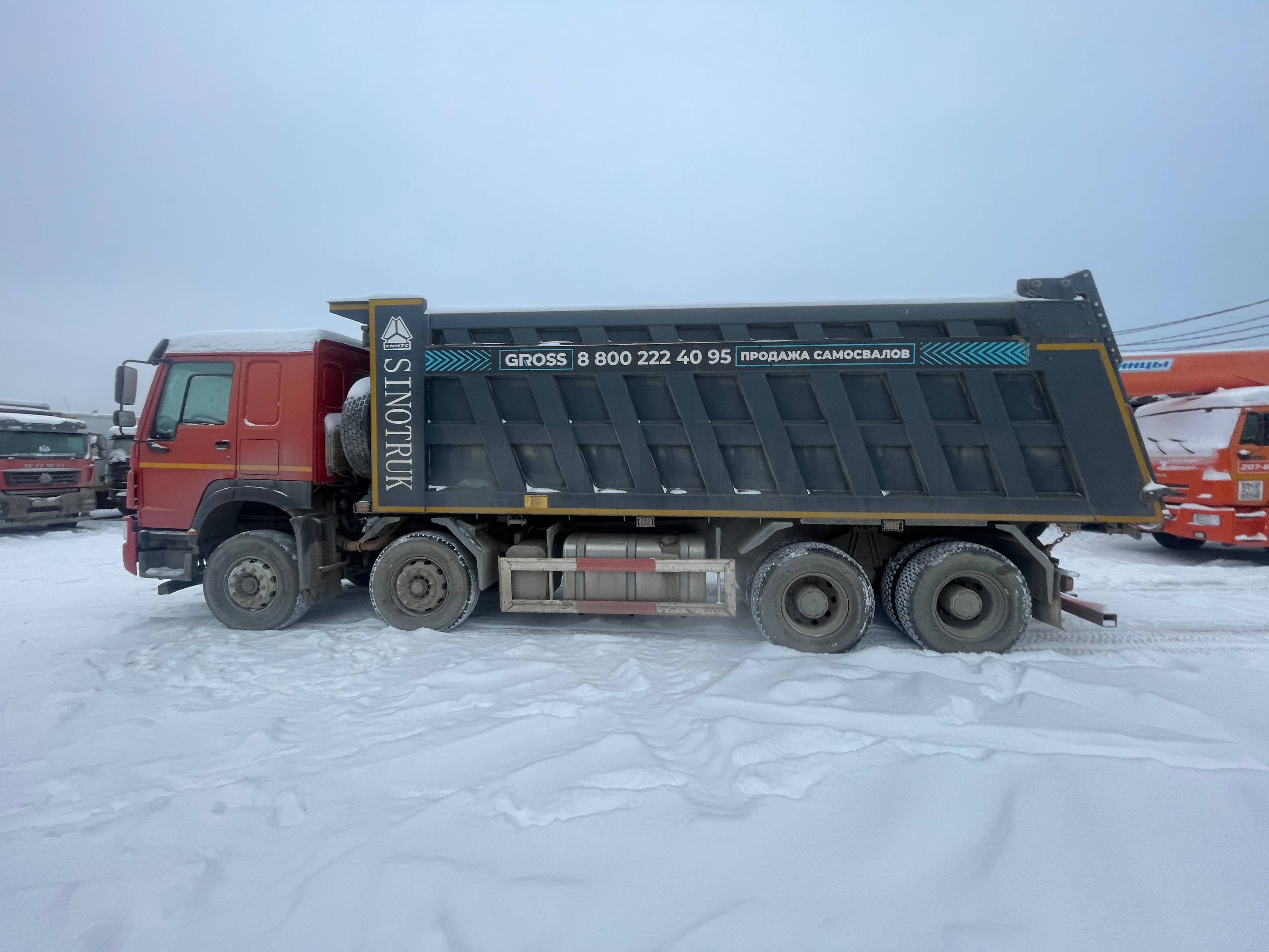 HOWO ZZ3407S3867E 8x4,  124 969 км, 2022 года в лизинг