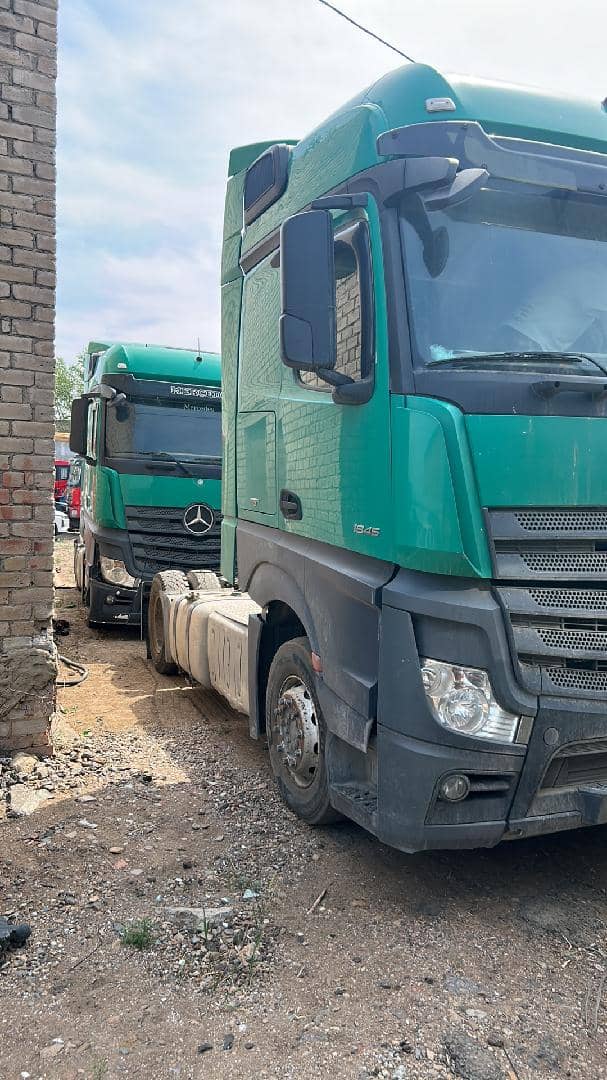 Mercedes-Benz Actros 5 1845 LS 4x2 (BigSpace),  99 999 км, 2015 года
