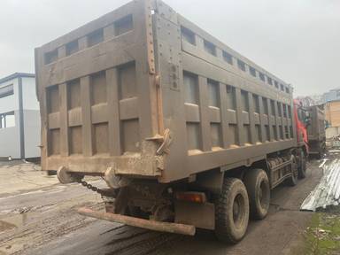 Shacman SX33186V366