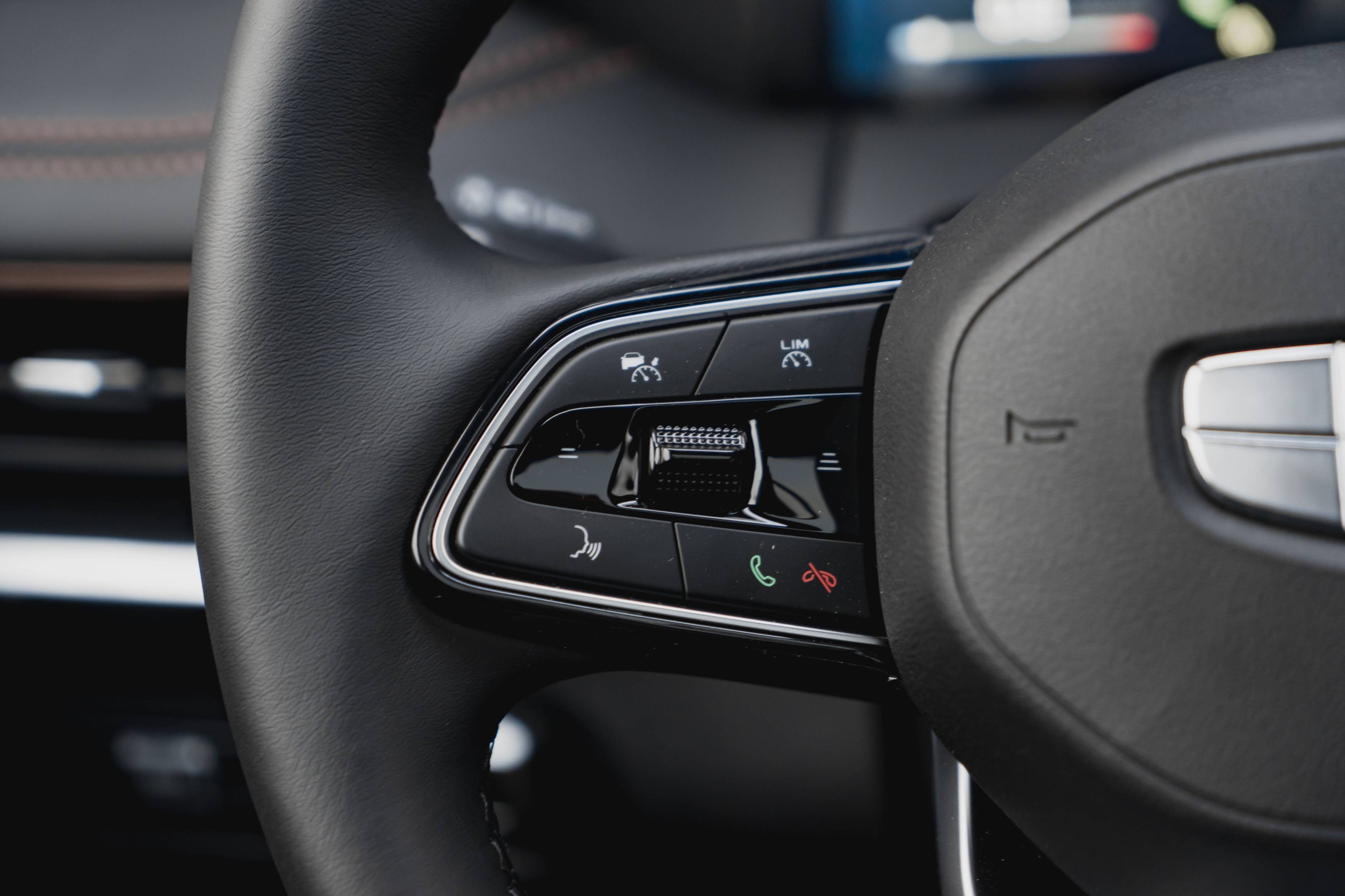 Geely Okavango Flagship 2.0T 7DCT 2WD