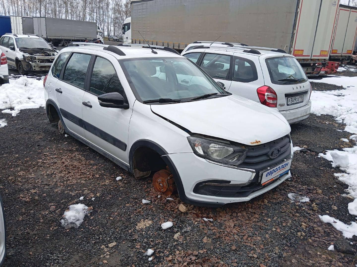 Lada Granta Кросс,  666 км, 2023 года в лизинг