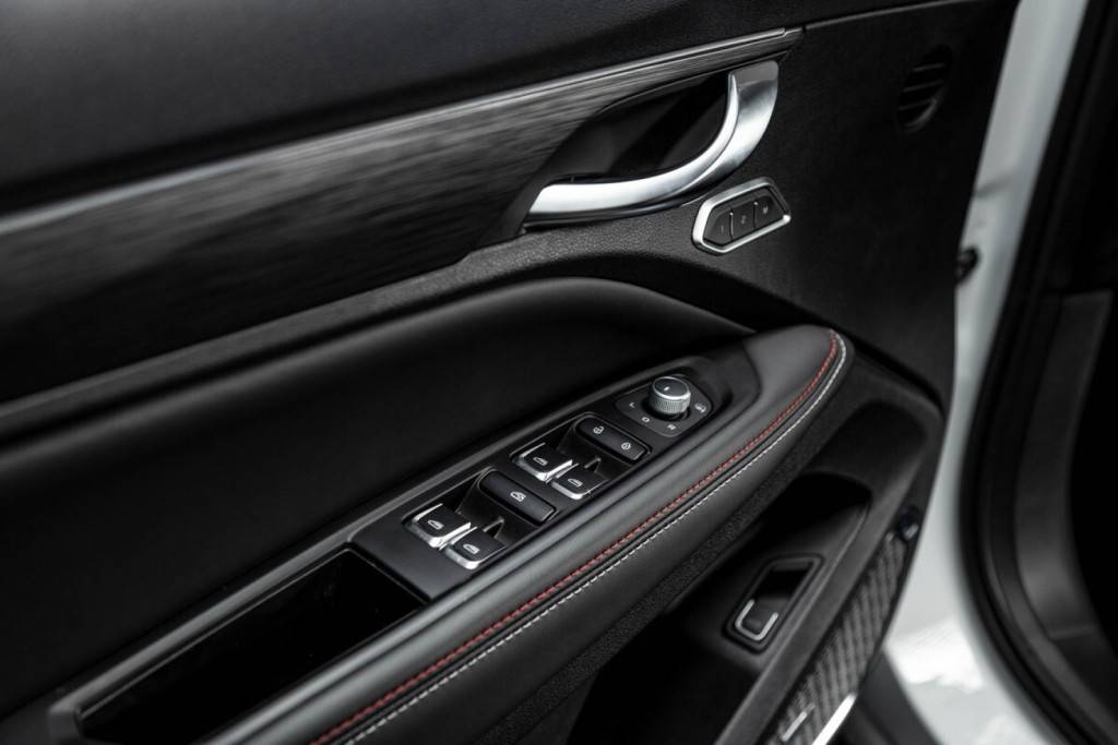 Knewstar 001 Flagship 2.0T 4WD 8AT