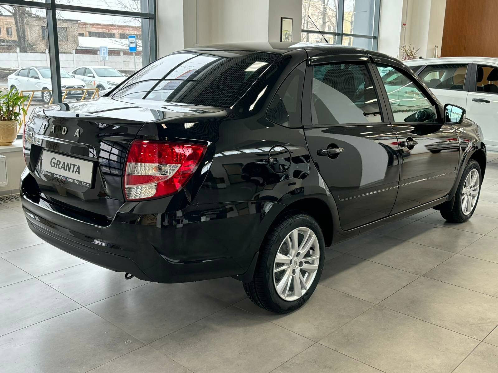 Lada Granta седан Comfort 24 1.6 106hp 5MT