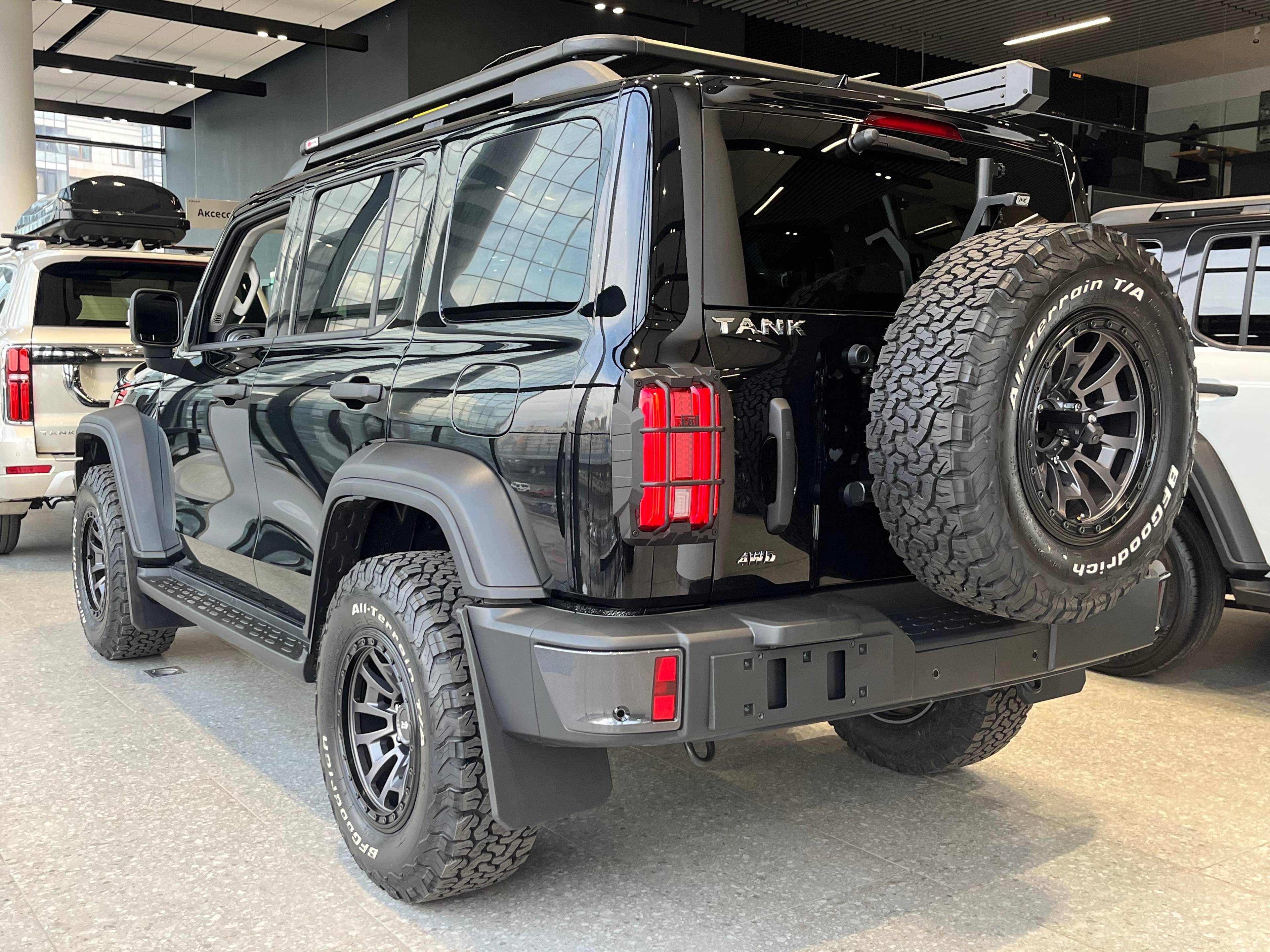 Tank 300 Premium 2.0 8AT 4WD