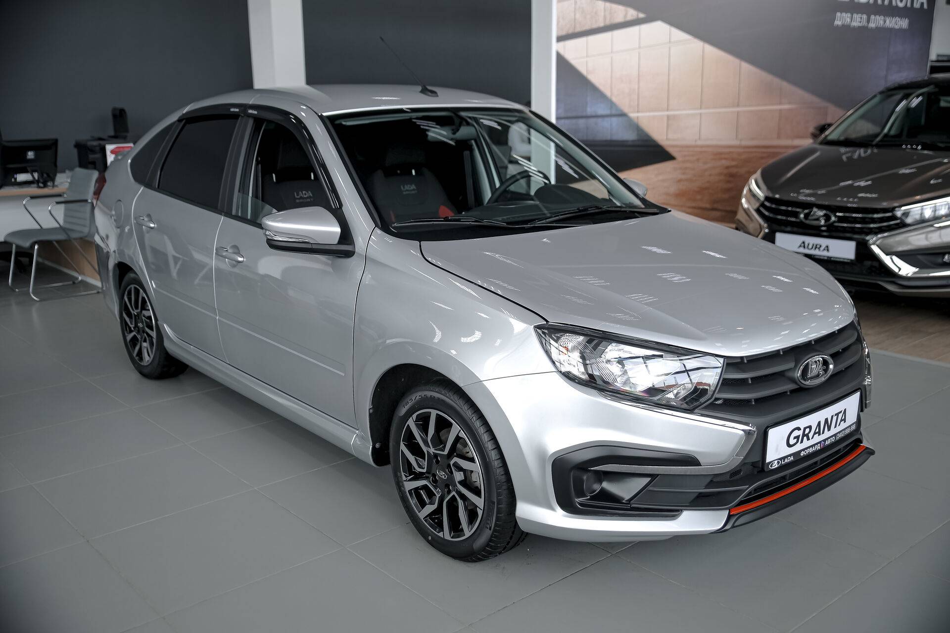 Lada Granta Sportline седан Comfort 24 1.6 106hp 5MT