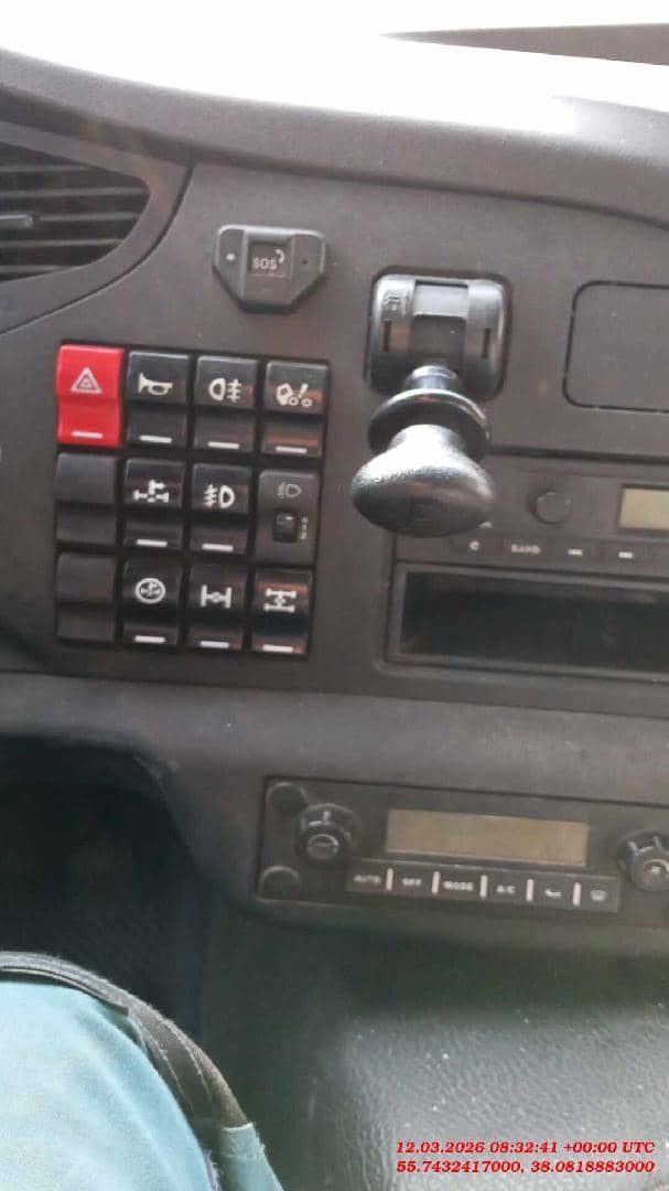 FAW CA3310P66K24T4E5 8х4,  200 000 км, 2022 года