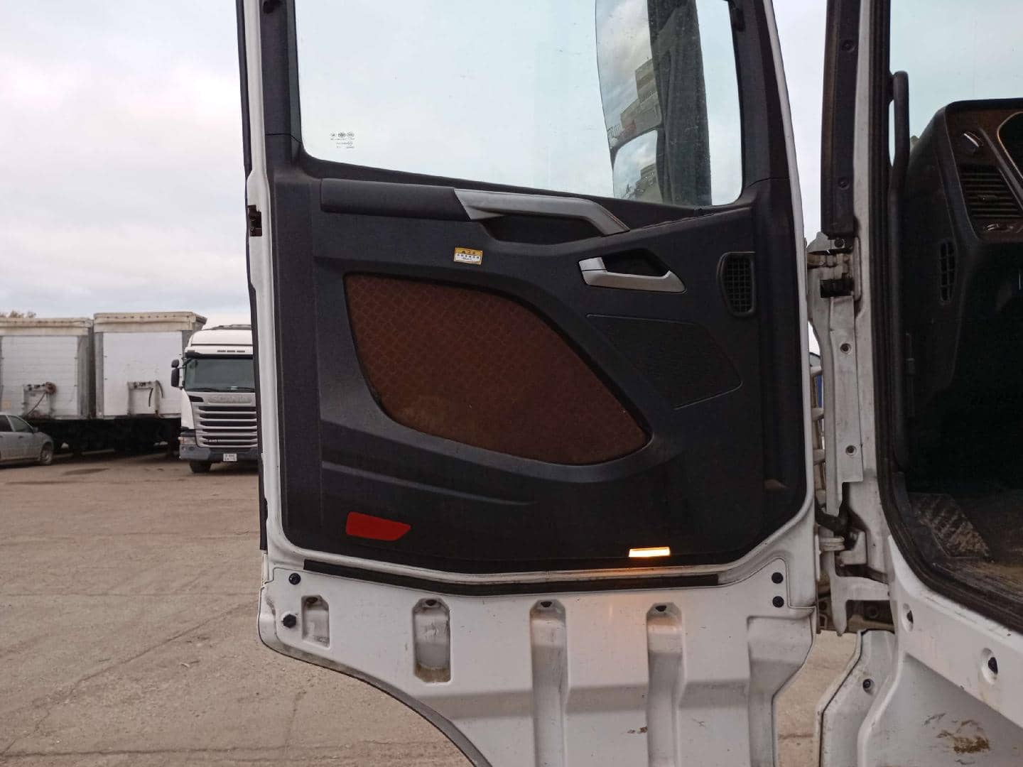 FAW CA4180P77K25E5 4x2,  288 883 км, 2024 года в лизинг