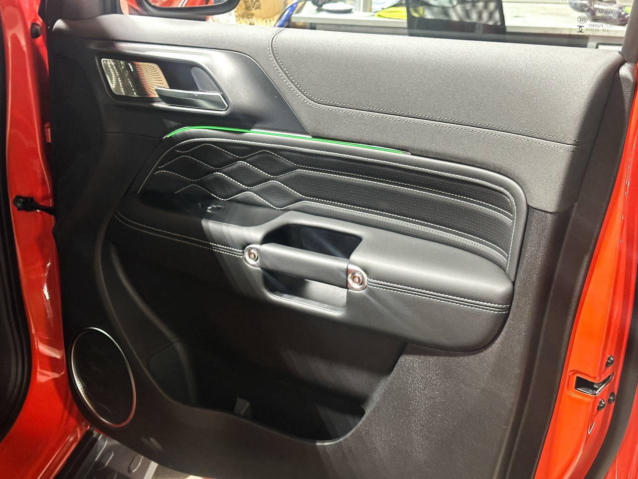 Tank 300 Сити Премиум 2.0 АТ полный привод