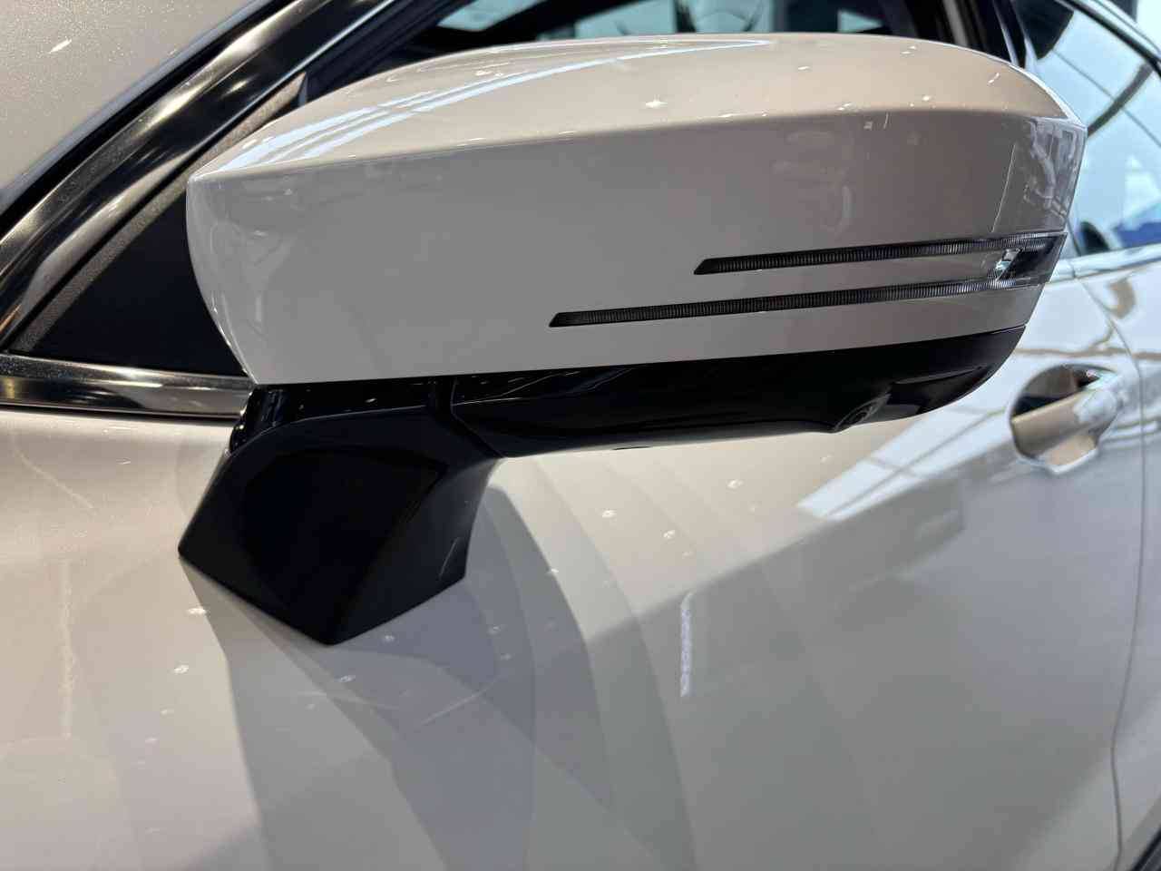 EXEED LX Premium 1.6T 7DCT