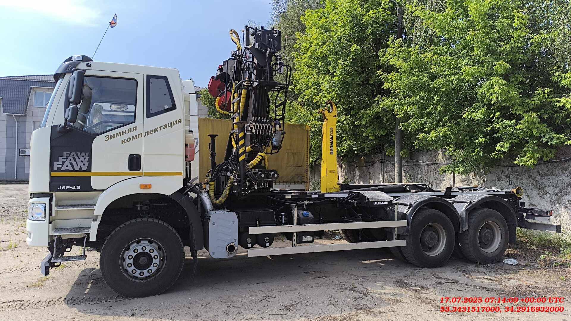 FAW CA3250P66K2T1E5 6х4,  8 543 км, 2024 года в лизинг