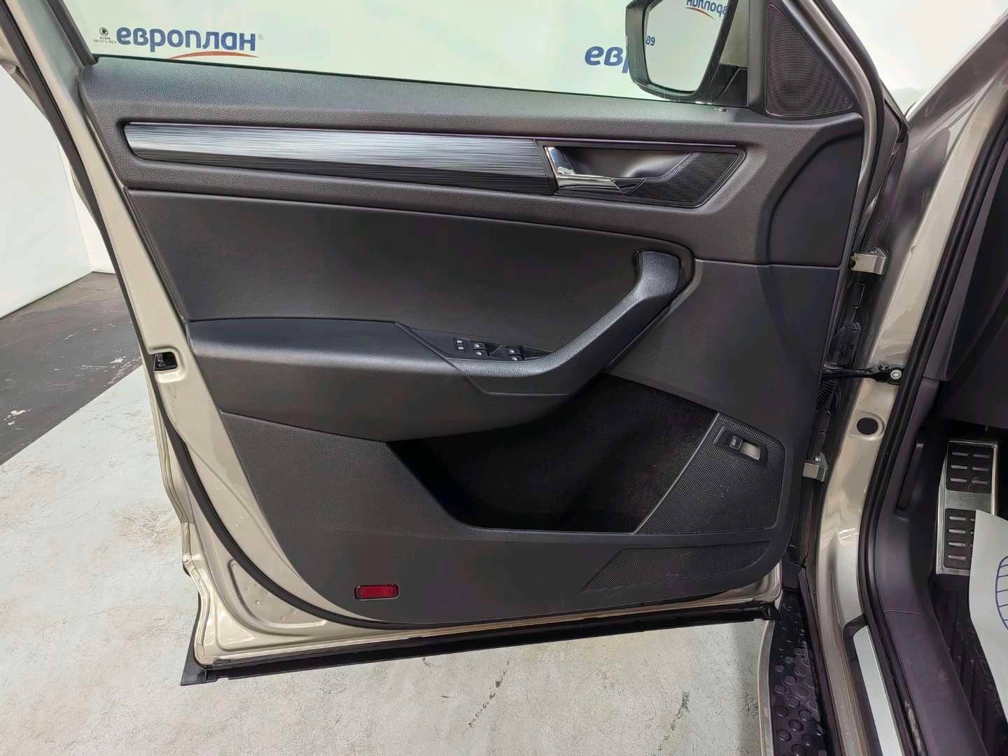 Skoda Kodiaq,  232 460 км, 2021 года в лизинг