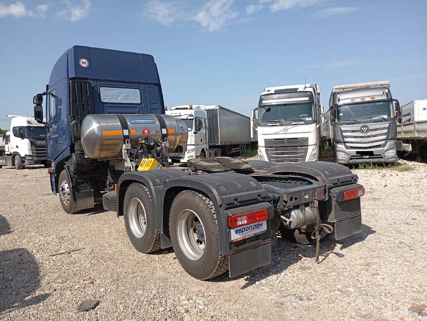 HONGYAN CQ4187HD12381T LNG,  28 854 км, 2023 года в лизинг