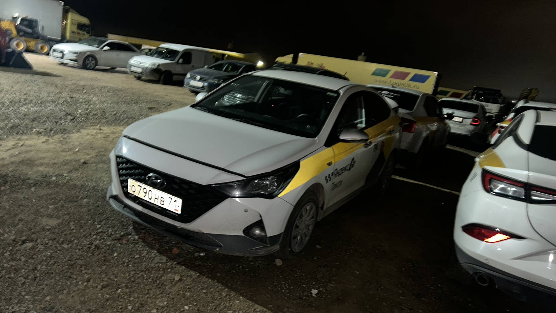 Hyundai Solaris,  249 184 км, 2021 года в лизинг