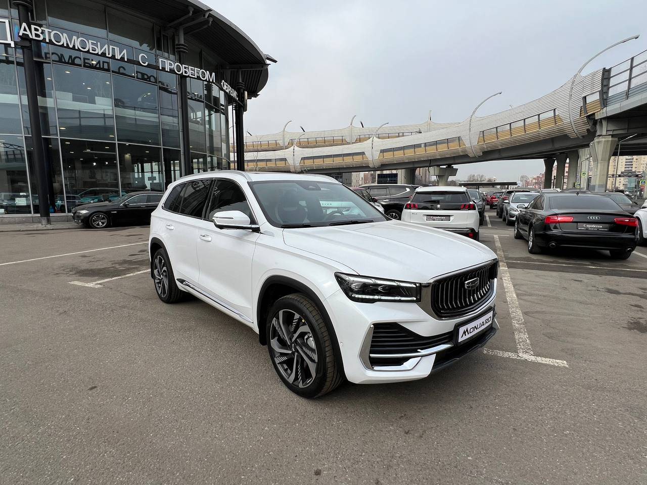 Geely Monjaro Flagship 2.0T (238 hp) 8AT 4WD