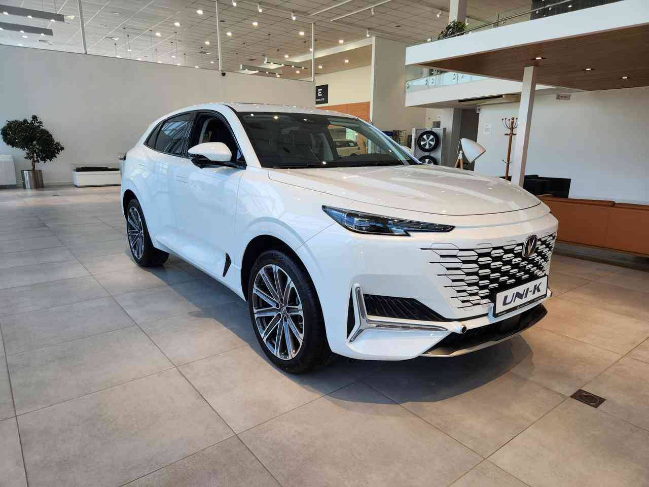 Changan Uni-K Tech 2.0 8AT AWD