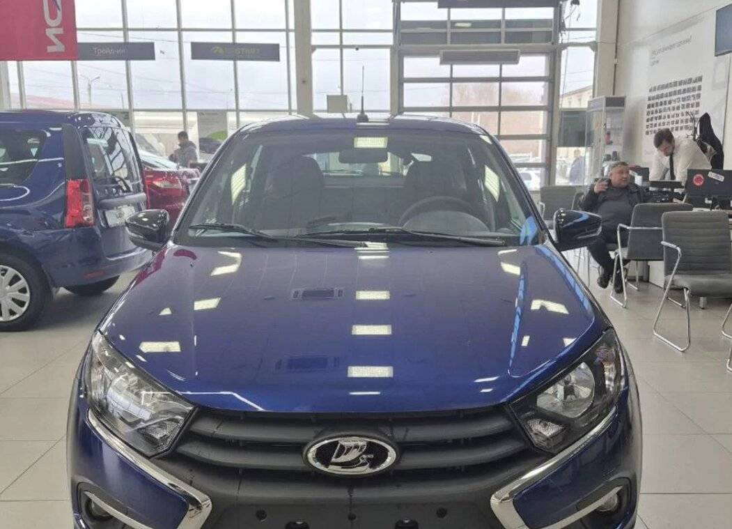 Lada Granta седан #CLUB 24 1.6 90hp 5MT