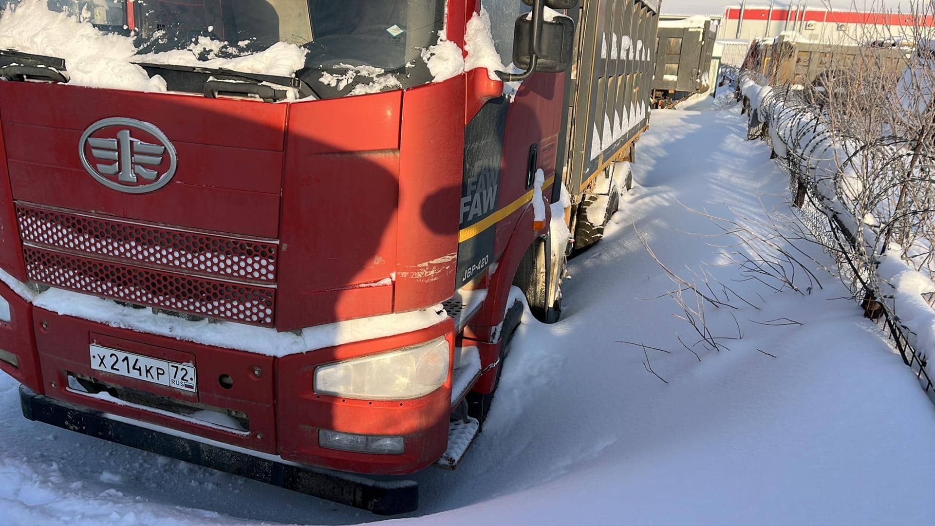 FAW CA3250P66K24L1TE5 6x6,  80 000 км, 2022 года