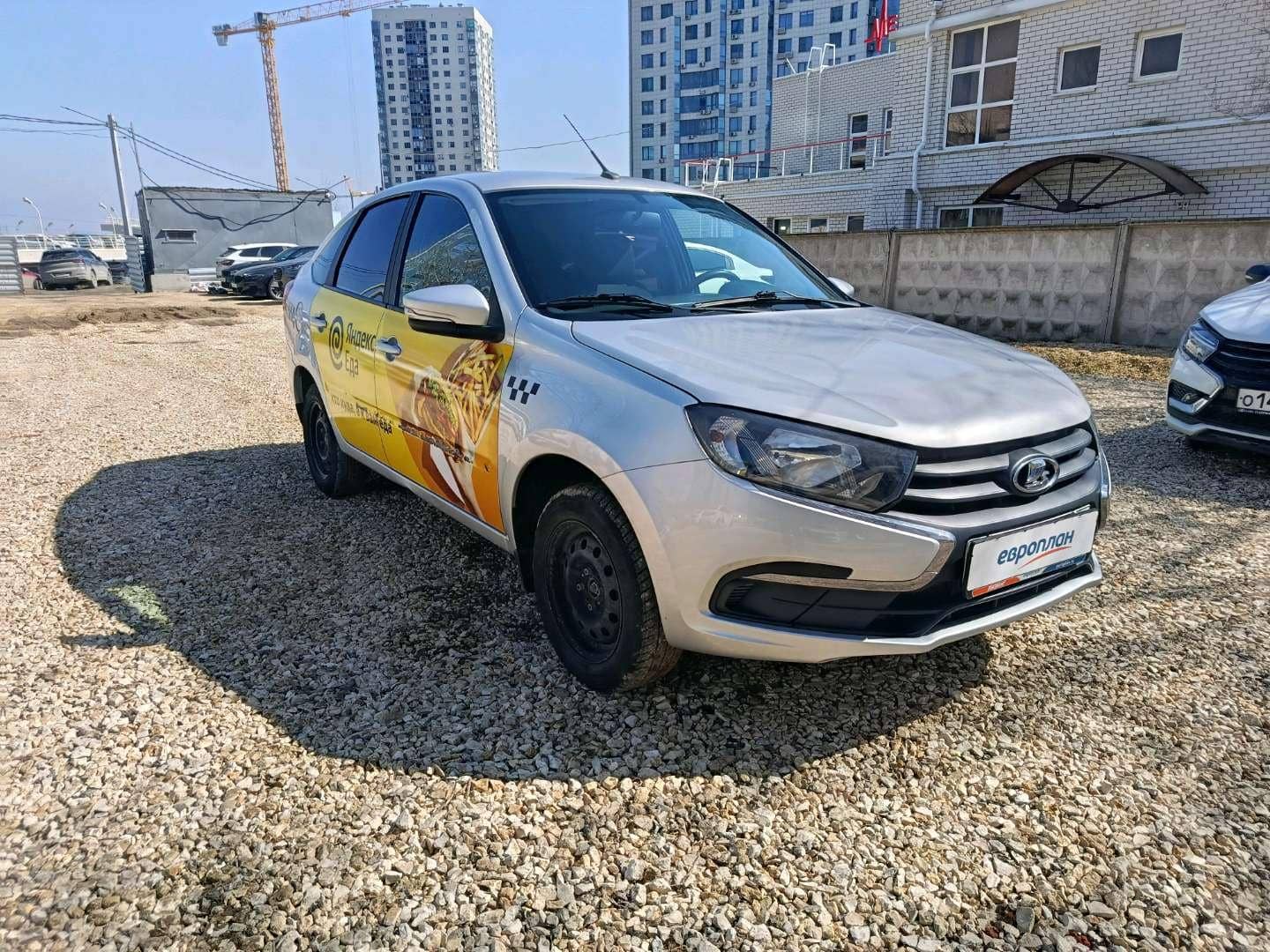 Lada Granta лифтбек,  122 604 км, 2023 года в лизинг