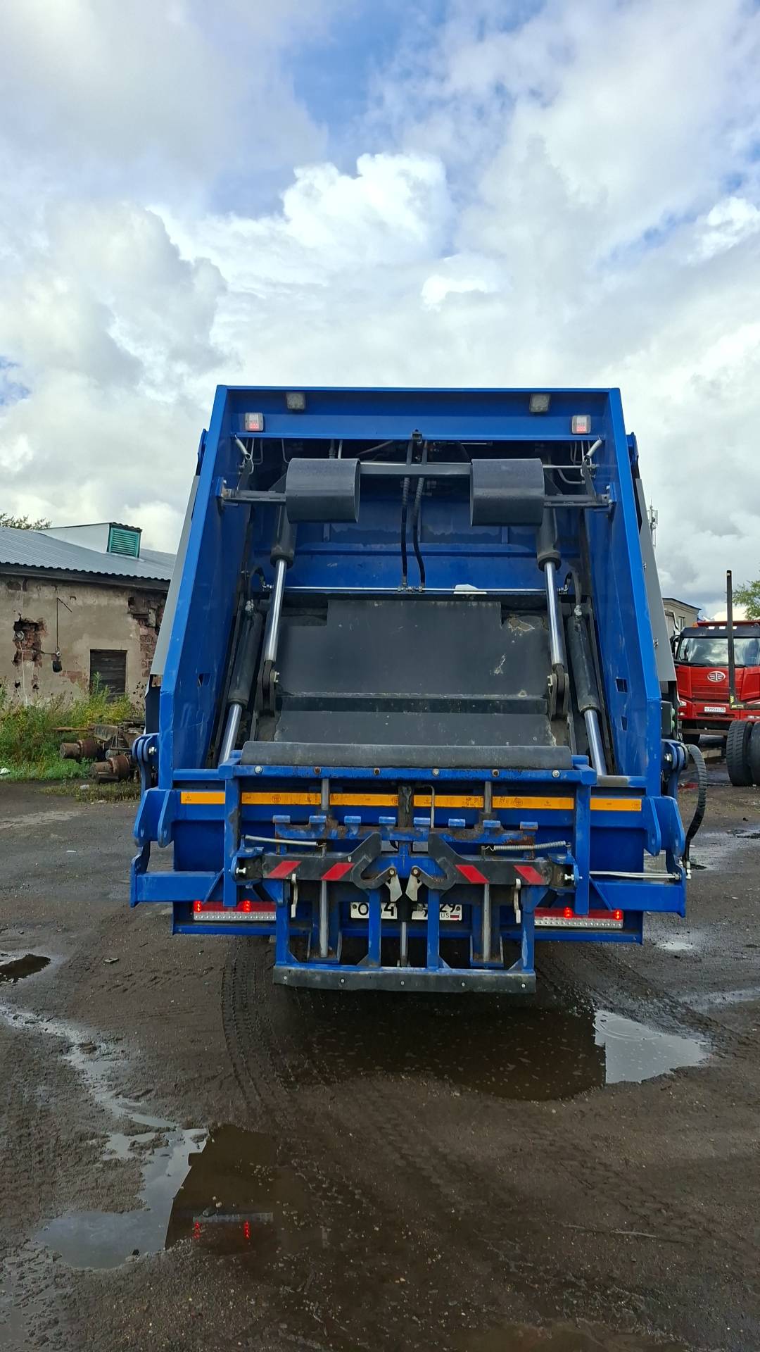 КАМАЗ 53605-48(A5),  14 129 км, 2024 года в лизинг