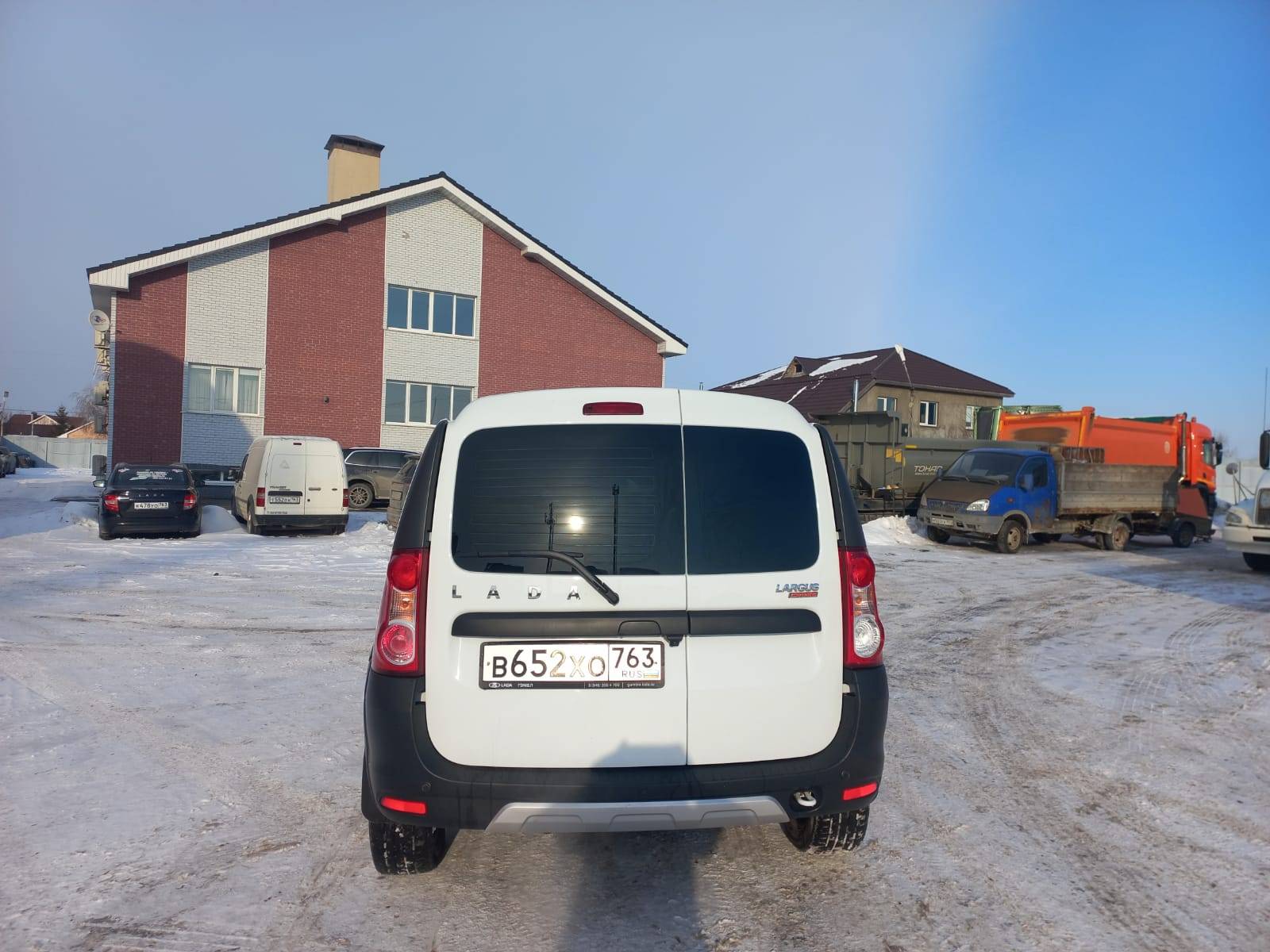 Lada Largus Cross,  282 397 км, 2021 года в лизинг
