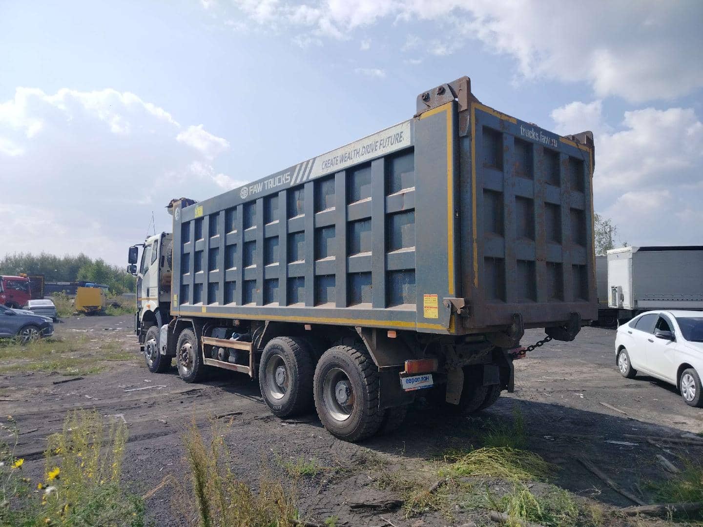 FAW CA3310P66K24T4E5 8х4,  148 571 км, 2023 года в лизинг