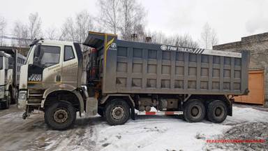 FAW CA3310P66K24T4E5 8х4 специализированный для работы c acфaльтoуклaдчиком