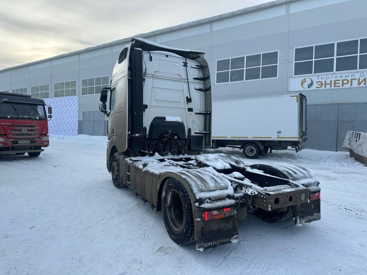 Shacman SX4188YY381,  215 706 км, 2023 года в лизинг