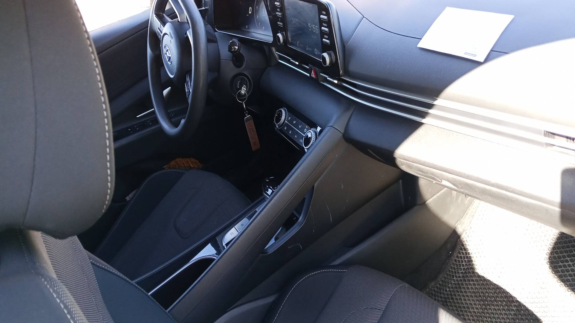 Hyundai Elantra,  122 365 км, 2023 года в лизинг