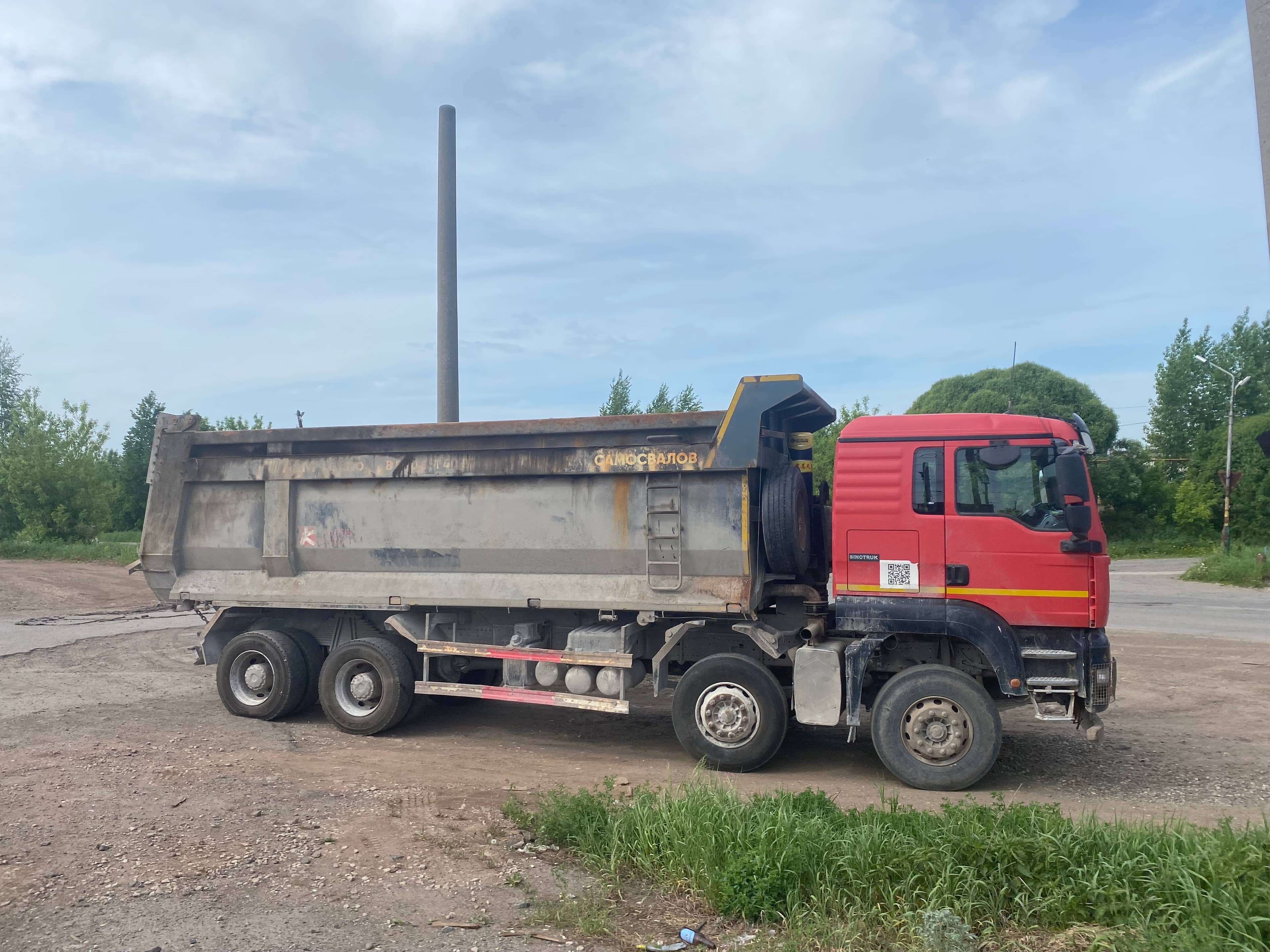 HOWO ZZ3317V386GE1 8х4,  229 962 км, 2022 года в лизинг